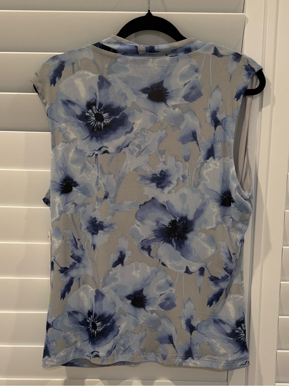 Sleeveless Lavender Floral Draped Neck Top - Calvin Klein - NWT - XL - Picture 3 of 5